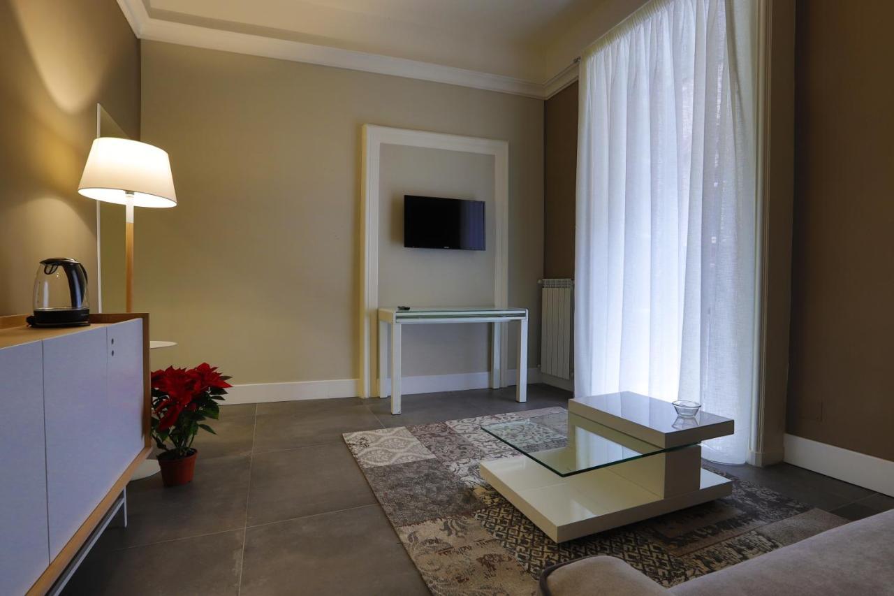 Bed and Breakfast Porto 53 Napoli Esterno foto