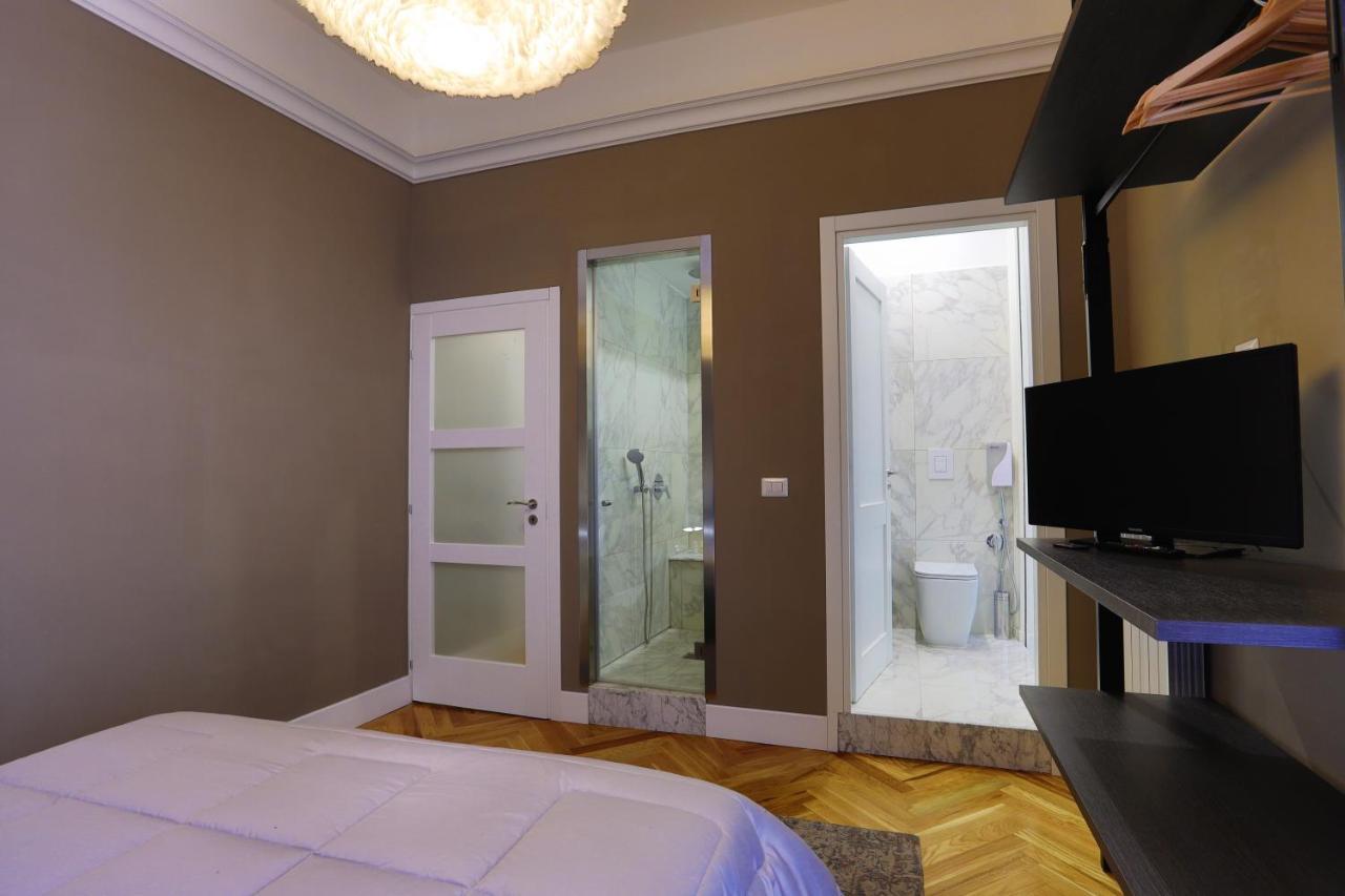 Bed and Breakfast Porto 53 Napoli Esterno foto