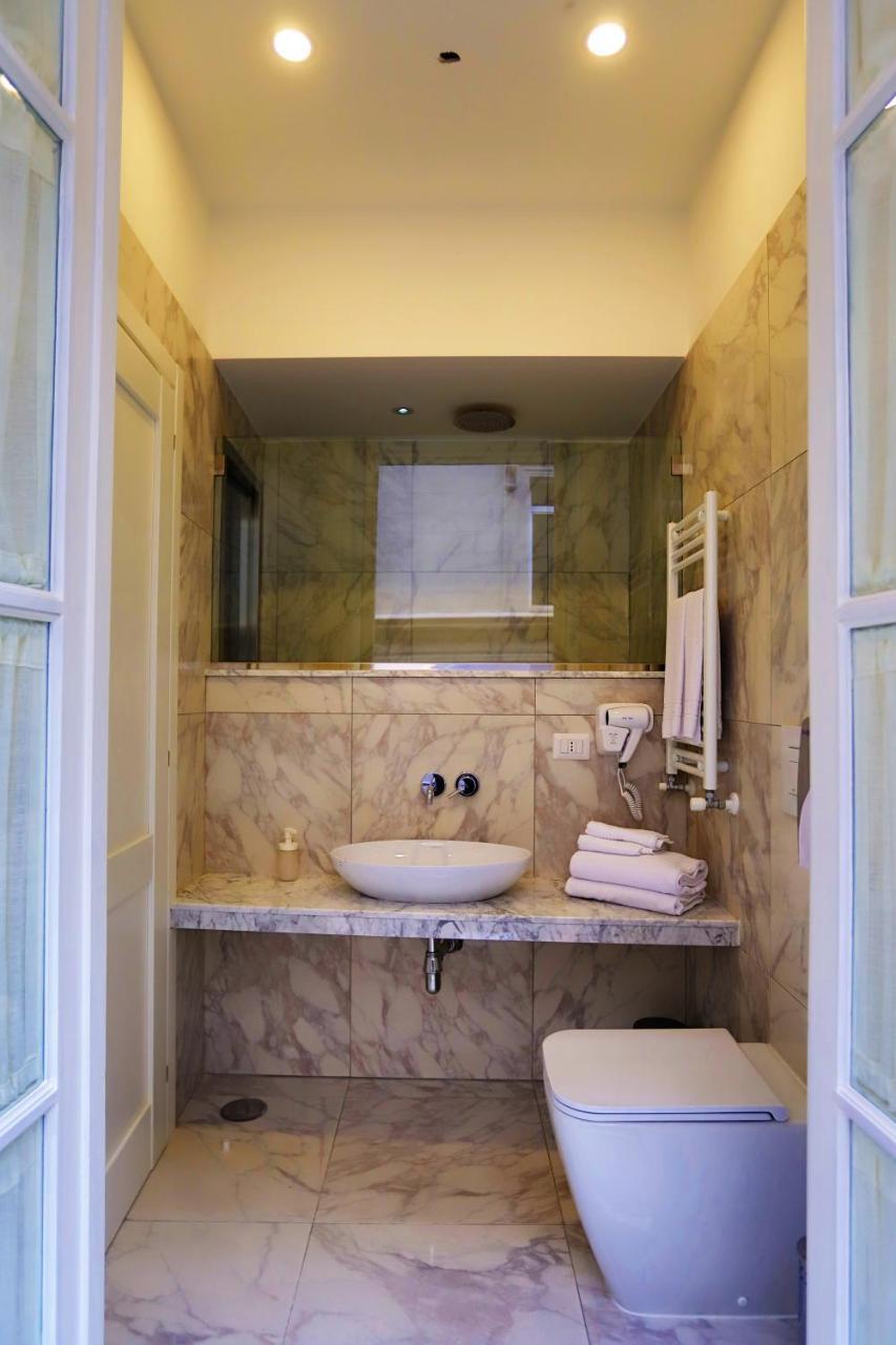 Bed and Breakfast Porto 53 Napoli Esterno foto