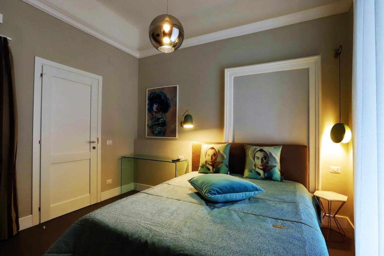 Bed and Breakfast Porto 53 Napoli Esterno foto